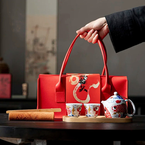 龙鱼纳福陶瓷泡茶壶功夫茶具便携旅行套装一壶两杯户外旅游礼品袋
