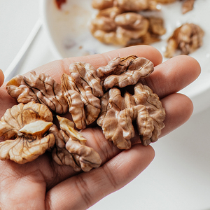 货云南大理野生尖嘴紫米核桃娘亲紫衣核桃紫仁紫皮核桃包邮3人付款32