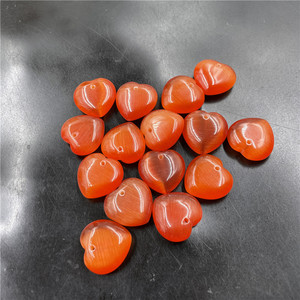 四海玉器 红色人造猫眼石鸡心吊坠 心形挂件 玉坠 特价