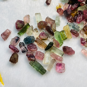 天然碧玺原石矿可雕刻手工镶嵌diy吊坠矿石收藏标本水晶裸石散珠