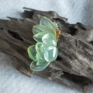 玉石王花玉俏色巧雕荷花吊坠一品清廉挂件和和美美岫玉玉坠碧玉轩