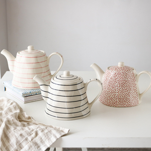 W1962出口英国陶瓷北欧ins风格手捏器形条纹点点大茶壶/茶具