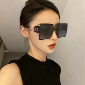 妻子的旅行同款2021黑色大方框眼镜大圆脸显瘦太阳镜潮网红墨镜女