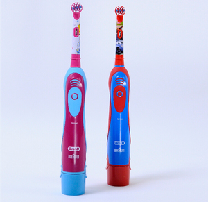 正品OralB/欧乐B 儿童电动牙刷旋转式软毛刷头卡通干电池DB4510K