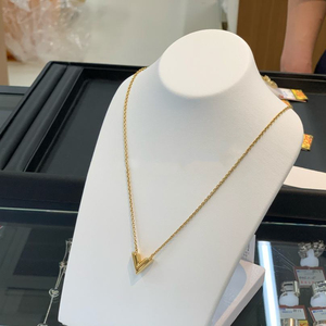 lv锁骨项链