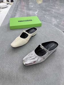 诺曼迪时髦包头半拖鞋女外穿新款玛丽珍法式单鞋银色穆勒鞋女5822