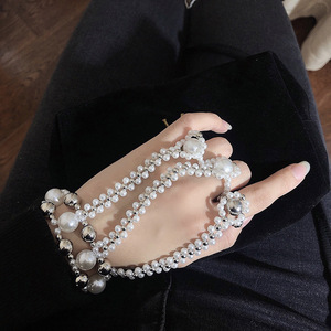 网红手工编织金属球珍珠手链一体式戒指气质时尚手骨手镯女