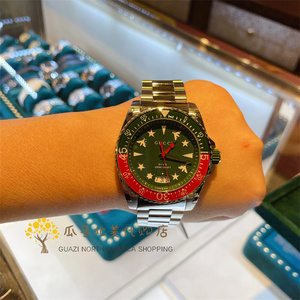 gucci/古驰dive绿水鬼潜水夜光刻度齿轮石英钢带手表男表ya136337