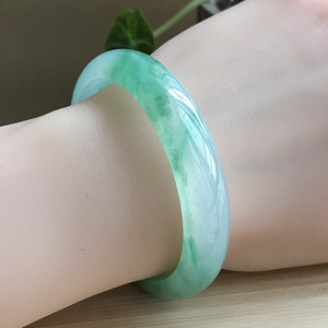 天然老坑a货翡翠贵妃手镯芙蓉种冰种飘绿花起胶小口径圈口53mm 51