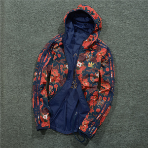 阿迪达斯三叶草外套花