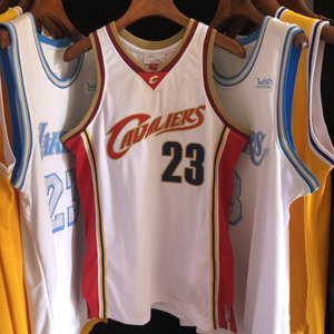 密绣版骑士队23号詹姆斯球衣复古新秀白色网眼刺绣篮球服男女背心