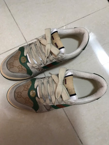 闲置cucci小脏鞋,39码,鞋盒包装都在,穿过两次,鞋底轻