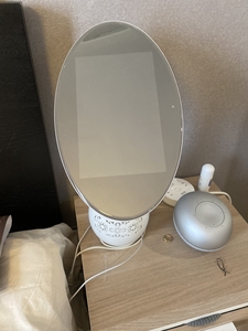 智能魔镜台灯 投影仪,几乎全新,可以当镜子,可以当平板电脑