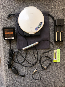 索尼cd随身听d-ne20,马来西亚产,成色自定义,读碟正盗