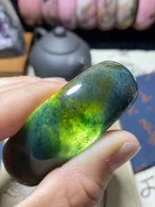 墨绿宽玛瑙手镯