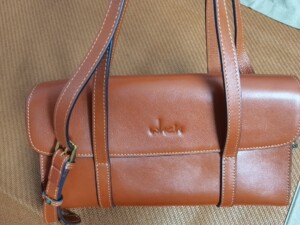 唯驰古色正品女包,唯驰家在售款,基本全新