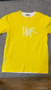 品牌型号: Dior x Stussy 联名黄色短袖T恤