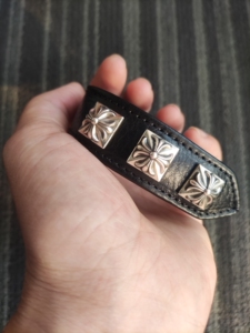 克罗心 手环 十字花真皮手环,进口牛皮,925银饰五金,手机