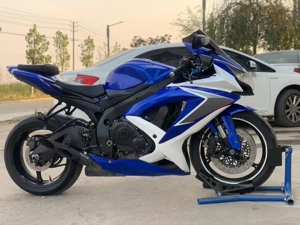 精品跑车铃木小r,经典k8莲花灯,价格便宜,车况无忧!实表9