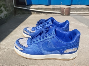 nikeaf1蓝丝绸,丝绸皮可撕.品质极佳,驾驭不住这颜色