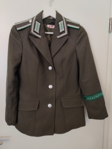 东德/民主德国人民军,边防军,女兵制服,带背心夹克.请注意这