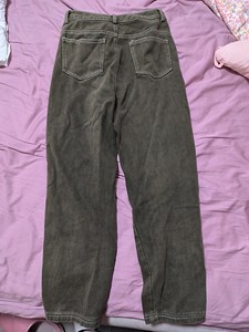 秋冬款长裤，带薄绒。两条裤子同款不同色，打包价50。s码。不