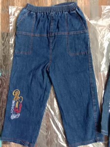 童装牛仔裤，90年代外贸工厂库存未使用过的，保存多年品相如图