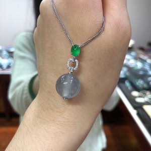 极美·18k金镶嵌绿蛋面翡翠大冰珠子珠珠