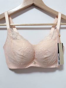 【包邮】全新六月玫瑰文胸34/75b内衣女小胸聚拢加厚显大无