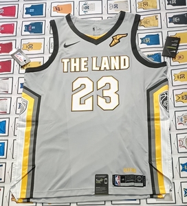 nba骑士队17-18赛季耐克23号詹姆斯城市版球衣