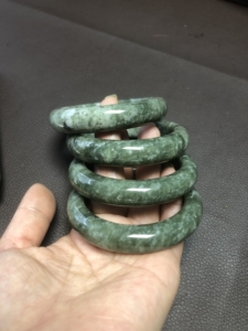 岫岩玉 河磨玉心 析木绿手镯
