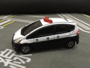 多美卡100号飞度 警车 成色很新 看图 就一辆 没盒 自助