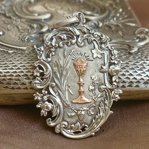 法国1902年纯银全手工錾刻24k鎏金圣杯圣餐古董圣牌a