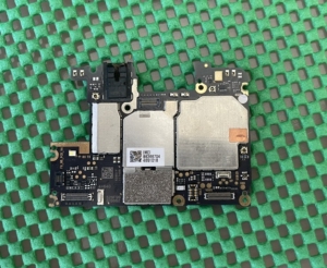 小米play主板 4 64g内存,无修无进水,功能全部测试正