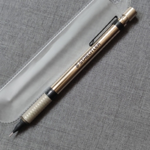 staedtler施德楼92535东急限定金色款自动铅笔