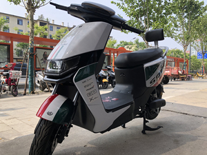 全新绿久电动车,外卖小哥神器!新国标绿牌,800w电摩电机