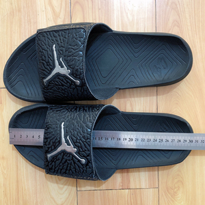 正品耐克 jordan aj7拖鞋46码黑银爆裂纹拖鞋稀有