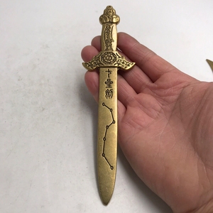 乡下淘来的一个 黄铜太极剑七星剑古纯小铜剑