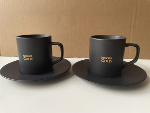 雀巢咖啡限量珍藏版咖啡杯  一对杯子 低价转让  物有所值