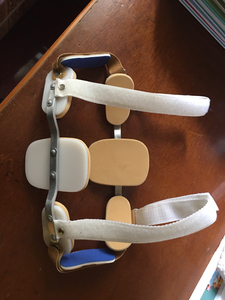 6到12岁鸡胸矫正器(定制版本,可调节肩部和收紧带),在成都