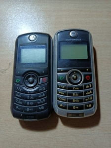 摩托罗拉老手机,如图.型号c118和c119没电池!机子应该