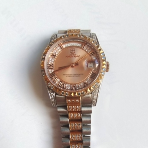 龙爵黄金手表,单表一只,全镶钻,买成1万多将近2万,里面黄金