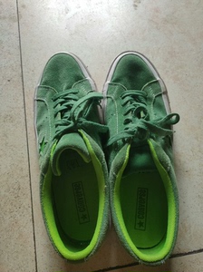 匡威onestar绿色板鞋，43码，有要的吗拿走，包邮带走。