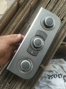 三菱蓝瑟空调开关