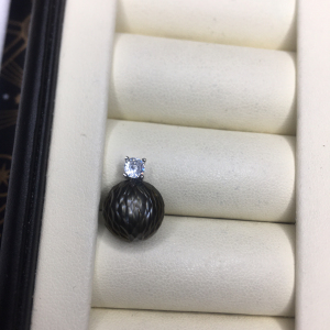 1直径925银镀白金龙鳞雕刻大溪地黑珍珠吊坠正圆微瑕1