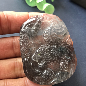 缅甸纯天然水沫玉乌鸡避邪虎生肖挂件吊坠项链毛衣链,男女都可以