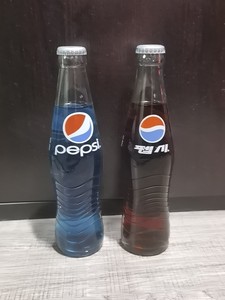 百事可乐收藏蓝色巴厘岛黑色韩国237ml及236ml不可饮用