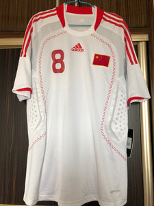 北京奥运会中国国家足球队队长郑智签名球衣