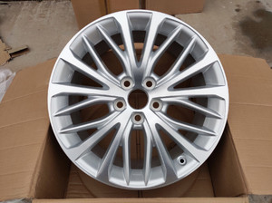 新锐志轮毂18寸原装