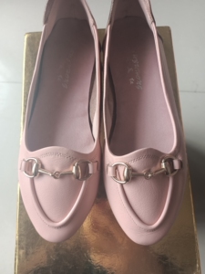 37码足足红女鞋,全牛皮,软皮软面超舒服,9成新,穿过一次!